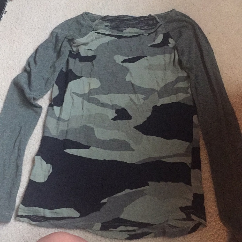 Women’s long sleeve